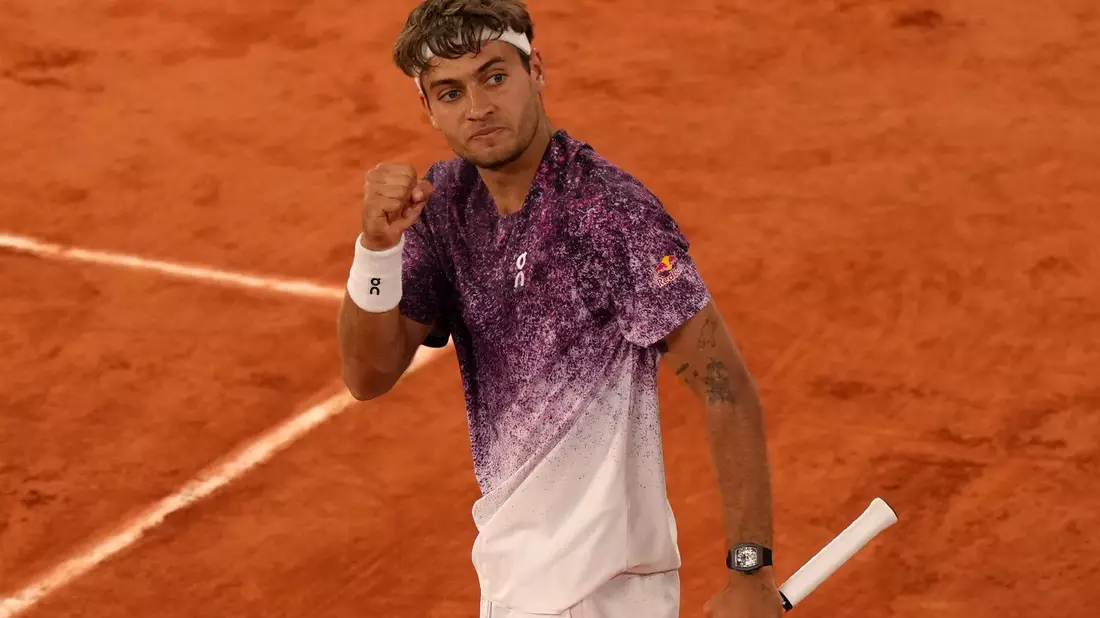 Erreichte auf kuriose Weise das Finale der French Open: Flavio Cobolli. - Bild: Aurelien Morissard/AP/dpa