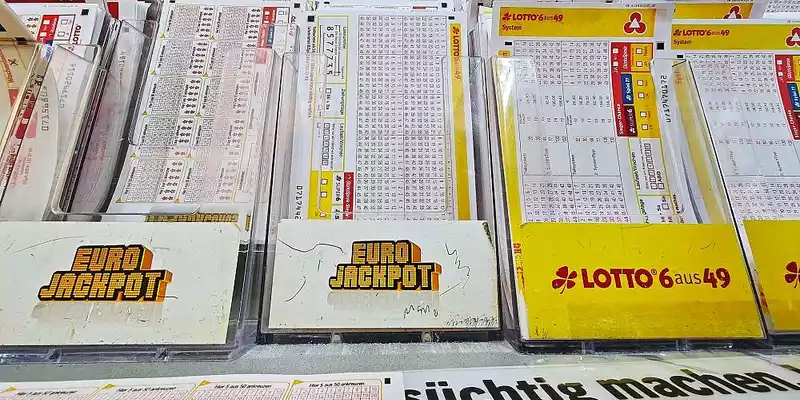 Spielscheine für Eurojackpot und Lotto 6 aus 49 - Foto: via dts Nachrichtenagentur