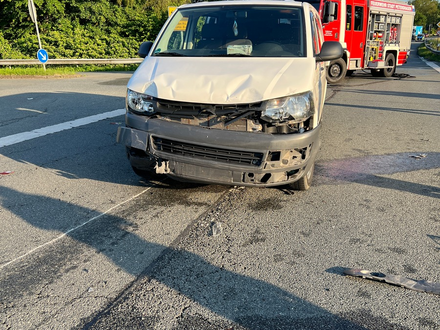 FW Petershagen: Schwerer Verkehrsunfall auf der B482 - Foto: presseportal.de