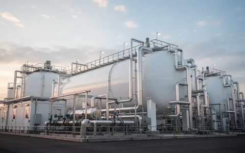 Plug Power Stock Drops 17% Despite Revenue Growth as Key AGM and Asset Sale Loom