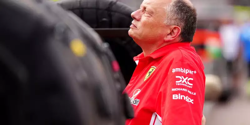 Ferrari-Teamchef Frédéric Vasseur muss in einer Klinik behandelt werden. - Foto: David Davies/PA Wire/dpa