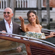 Vor einem Jahr heirateten Amazon-Milliardär Jeff Bezos und Laura Sánchez in Venedig. (Archivbild) - Bild: Luca Bruno/AP/dpa