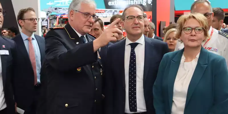 INTERSCHUTZ 2026: Feuerwehrwelt rückt zusammen / DFV-Präsident bilanziert zur Weltleitmesse: Große Dynamik, Zuversicht und Mut angesichts der aktuellen Lage - Foto: presseportal.de