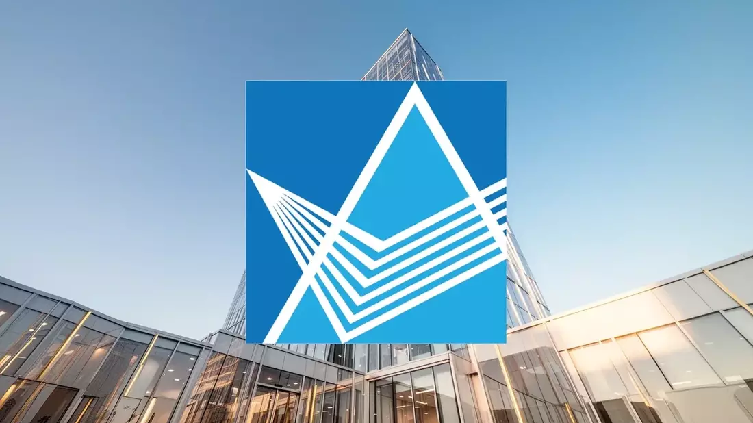 POET Technologies at Crossroads: HQ Vote, Lawsuit Deadline, Stock Down 21%