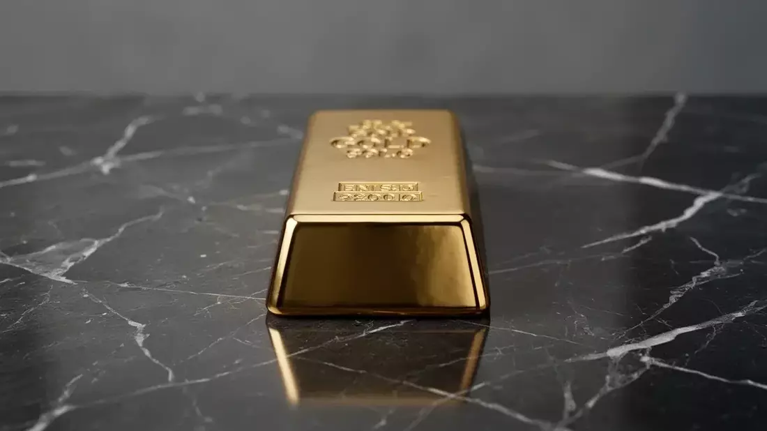 Gold Plunges on Jobs Data Despite Becoming Top Reserve Asset