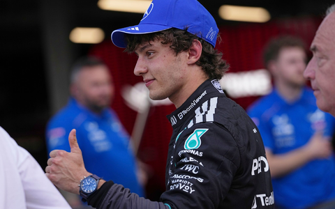 Kimi Antonelli ist auch in Monaco nicht zu stoppen. - Bild: Fatima Shbair/AP/dpa