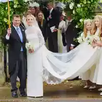 Phillips und Sperling heirateten in einem malerischen englischen Dorf.  - Foto: Ben Birchall/PA Wire/dpa