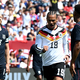 Leroy Sané bejubelt sein Tor bei der WM-Generalprobe gegen die USA.  - Bild: Federico Gambarini/dpa