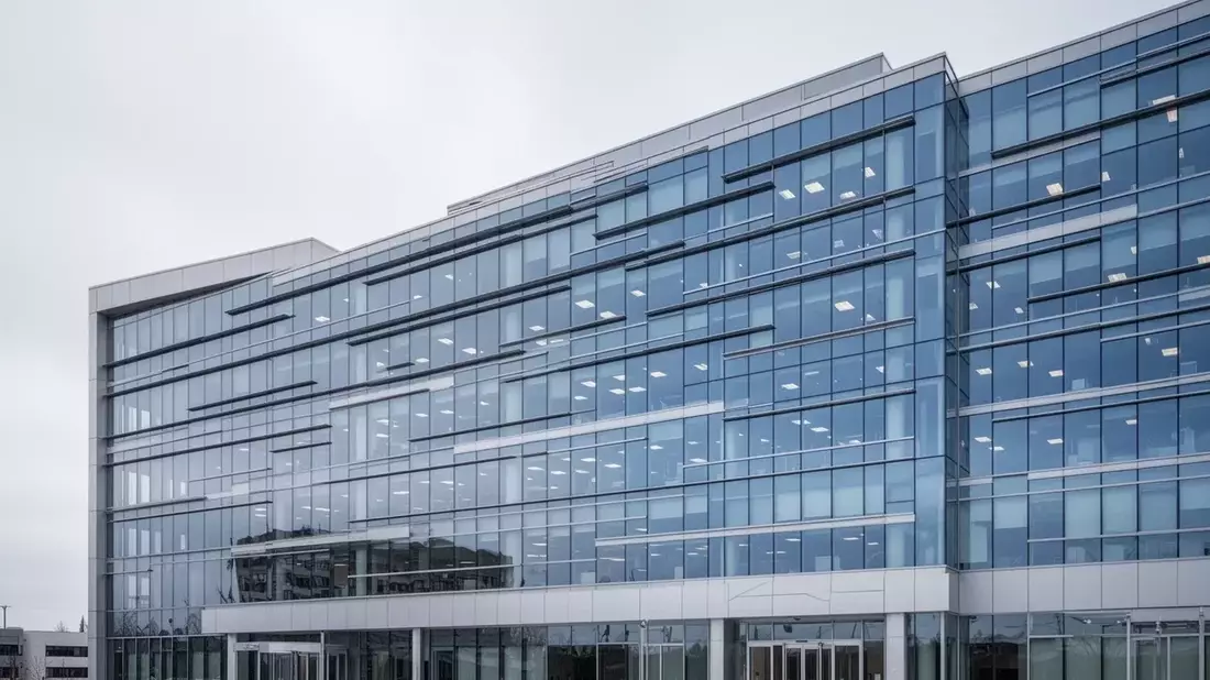 SAP Stock Recovery at Crucial Resistance: AI Push, €3.5B Bond, and Key Earnings Ahead