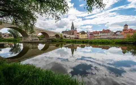Seit 2006 ist Regensburg Unesco-Welterbe. (Archivbild) - Foto: Armin Weigel/dpa