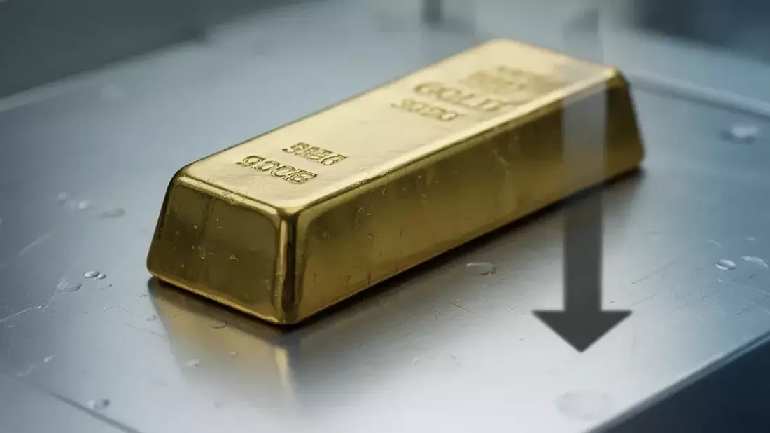 Gold Plunges 3% on Strong Jobs Data, Breaks Key Support Levels