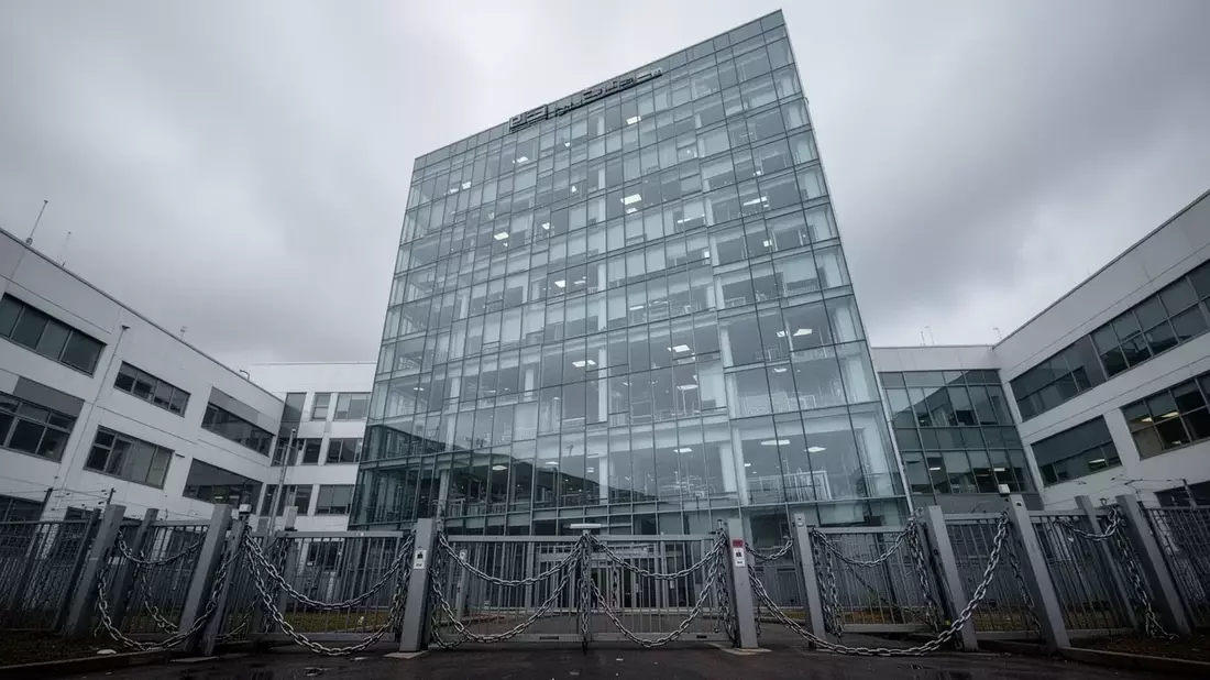 Bayer Stock Holds Near Key Average as Kidney Drug Hopes Offset Roundup Legal Risks