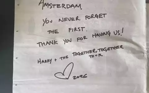 Harry Styles hat sich mit einer Zeitungsanzeige bei der Stadt Amsterdam bedankt. - Bild: Annette Birschel/dpa