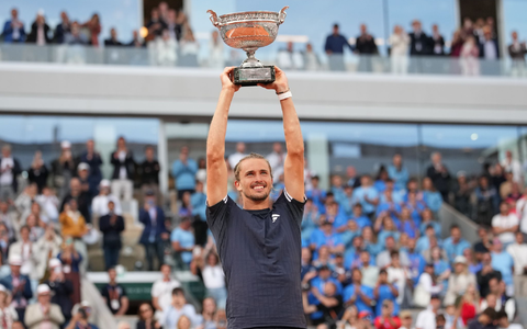 Am Ziel seiner Träume angelangt: Alexander Zverev - Bild: Christophe Ena/AP/dpa