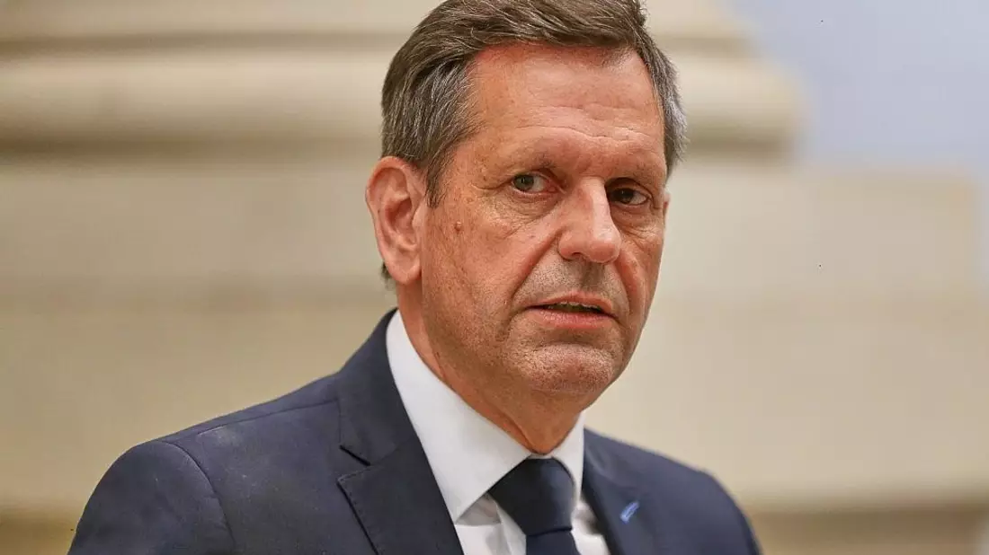 Lies fordert Fokus auf Wachstum von Regierung und Sozialpartnern