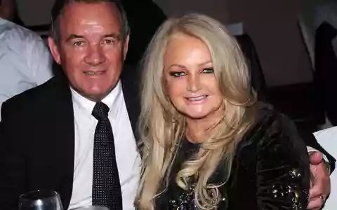Seit 1973 ist Bonnie Tyler mit dem ehemaligen britischen Judoka Robert Sullivan verheiratet. (Archivbild) - Bild: picture alliance / dpa