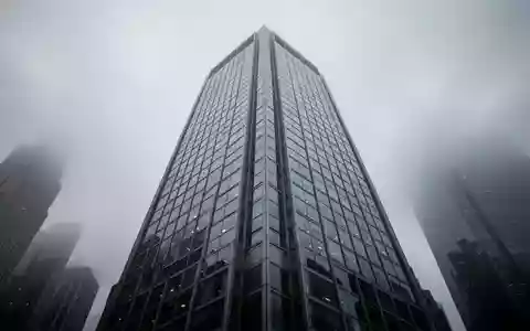 Partners Group Stock Plunges 16% After Redemption Cap and Short-Seller Attack