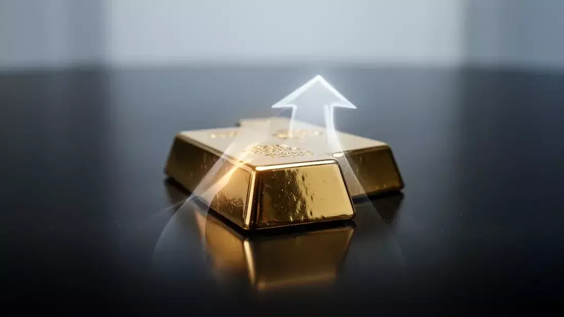 Gold Hovers Near $4,350 Awaiting CPI Data Amid Jobs Selloff and Central Bank Buying