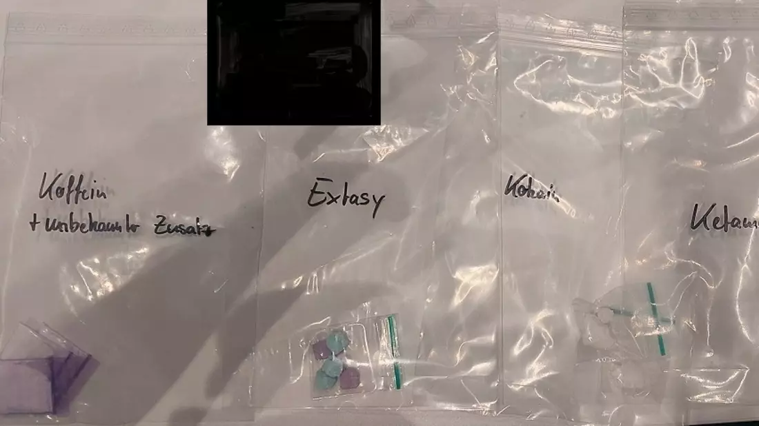 BPOL NRW: Kontrolle am Flughafen Köln/Bonn: Bundespolizei entdeckt Kokain, Ecstasy und Ketamin am Körper eines Reisenden - Bild: presseportal.de