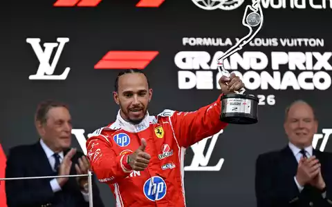 Lewis Hamilton stellte in Monaco den Podiumsrekord von Ayrton Senna ein. - Foto: Philippe Magoni/AP/dpa