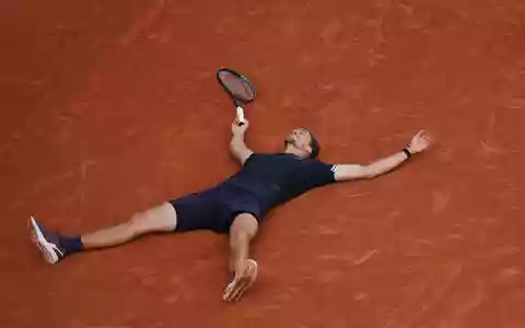 Der Moment des großen Triumphs von Alexander Zverev. - Bild: Aurelien Morissard/AP/dpa