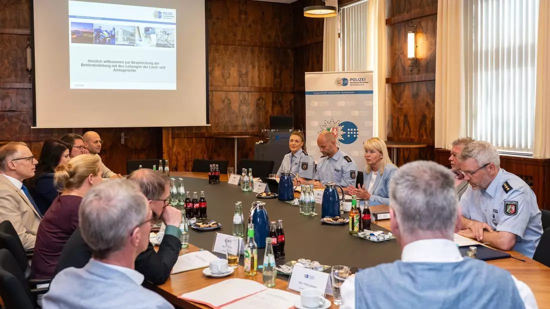 POL-RE: Kreis Recklinghausen/ Bottrop: Sicherheitskonferenz mit den Behördenleitungen der Land- und Amtsgerichte - Bild: presseportal.de