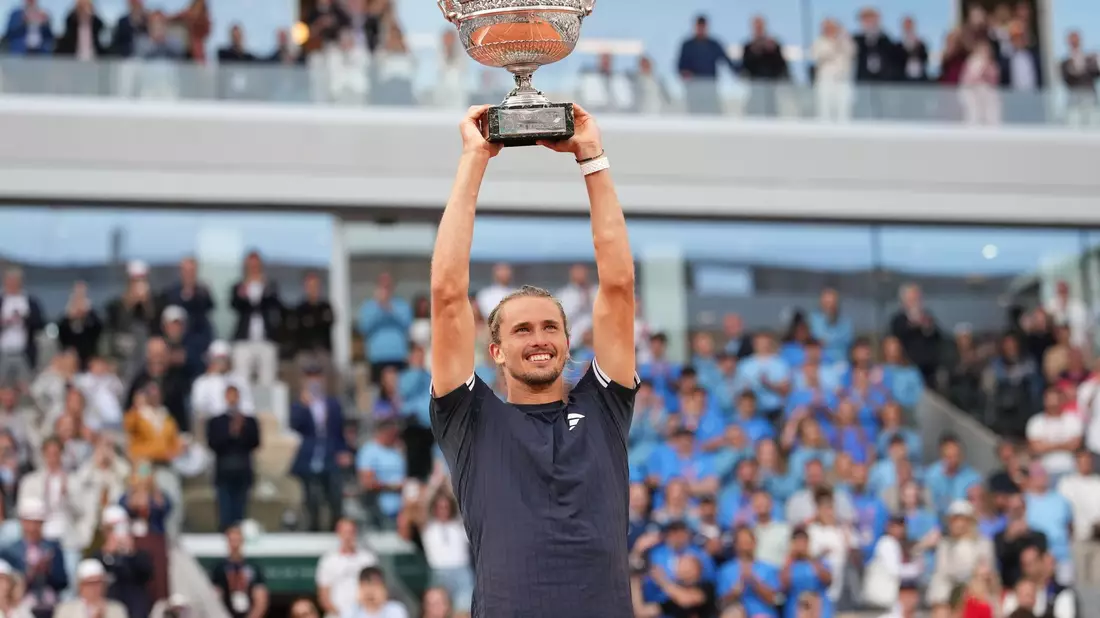 Am Ziel seiner Träume angelangt: Alexander Zverev. - Bild: Christophe Ena/AP/dpa
