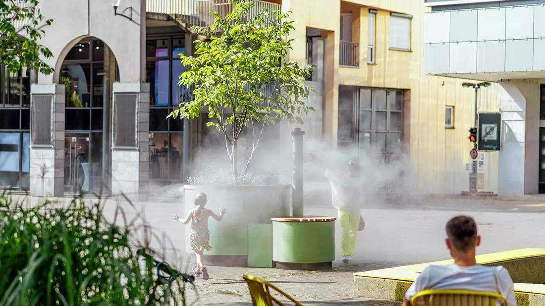 Rettung vor der Stadthitze: Runge und Raintime schaffen Abkühlung auf Knopfdruck / Hitzeaktionstag am 11. Juni - Bild: presseportal.de