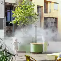 Rettung vor der Stadthitze: Runge und Raintime schaffen Abkühlung auf Knopfdruck / Hitzeaktionstag am 11. Juni - Foto: presseportal.de