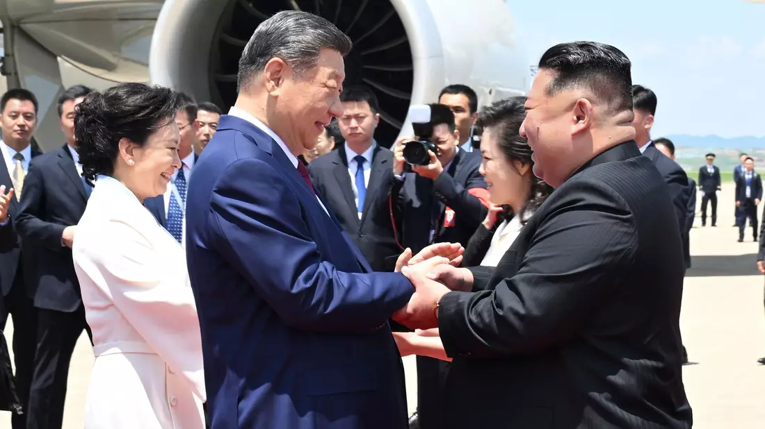 Es ist das erste Mal seit sieben Jahren, dass Chinas Staatschef Xi Jinping die nordkoreanische Hauptstadt besucht. - Bild: Xie Huanchi/XinHua/dpa