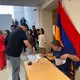Bei der Parlamentswahl in Armenien geht es um den außenpolitischen Kurs des Landes, das zwischen Russland und dem Westen laviert. - Bild: Andre Ballin/dpa