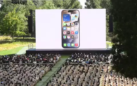 Bei der WWDC gibt Apple traditionell einen Ausblick auf kommende Software und Dienste. - Foto: Noah Berger/FR34727 AP/AP/dpa