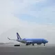 Die DFB-Elf landet auf dem Flughafen in Winston-Salem.  - Bild: Federico Gambarini/dpa