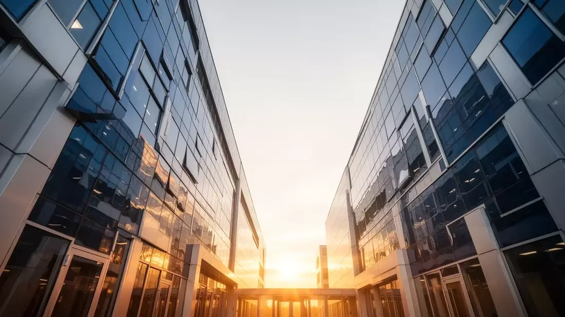 Scottish Mortgage's Private Asset Vote, SpaceX IPO Test 43-Year Dividend