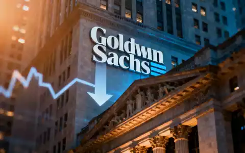 Ein stilisiertes Diagramm mit absteigendem Trend, davor das Goldman Sachs Logo, im Hintergrund ein Börsensaal. - Foto: über boerse-global.de