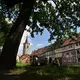 Die Erfurter Krämerbrücke gehört zu den Touristen-Attraktionen in Thüringens Landeshauptstadt. (Archivbild) - Bild: Martin Schutt/dpa