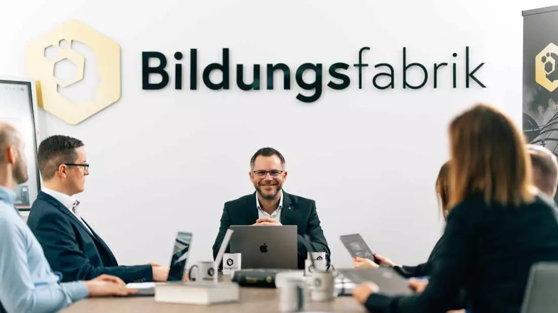 Meister statt Mangel: Warum die Industrie ihre ‚hidden talents‘ im eigenen Betrieb besser fördern muss - Bild: presseportal.de