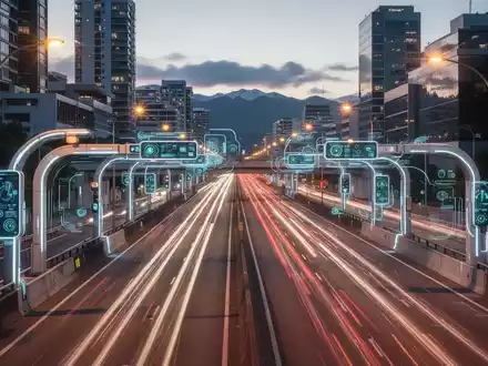 Moderne Autobahninfrastruktur in Neuseeland bei Dämmerung mit Lichtspuren von Autos und Technologie für Verkehrsmanagement. - Foto: über boerse-global.de