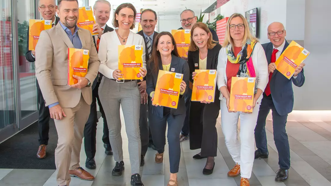 68?% erwarten mehr Weiterbildung: Unternehmen setzen auf KI-Kompetenz