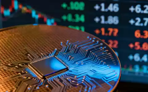 Nahaufnahme einer Siliziumwafer mit komplexen Schaltkreismustern, die blaues Licht reflektieren. Im Hintergrund ein unscharfer Börsenticker. - Foto: über boerse-global.de