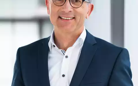 Patrick Mombaur wird neuer Vorstandsvorsitzender des Bildungs- und Gesundheitsanbieters SRH - Foto: presseportal.de