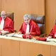 Das Gericht prüft drei Klagen von Telekommunikationsanbietern.  - Bild: Uli Deck/dpa