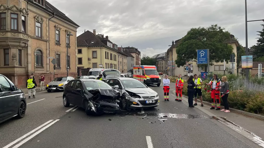 POL-PDLD: Landau - Unfall im Berufsverkehr in der Rheinstraße - Bild: presseportal.de