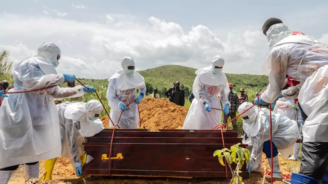 Bereits mehr als 100 Menschen sind im Kongo an Ebola gestorben. (Archivbild) - Bild: Moses Sawasawa/AP/dpa
