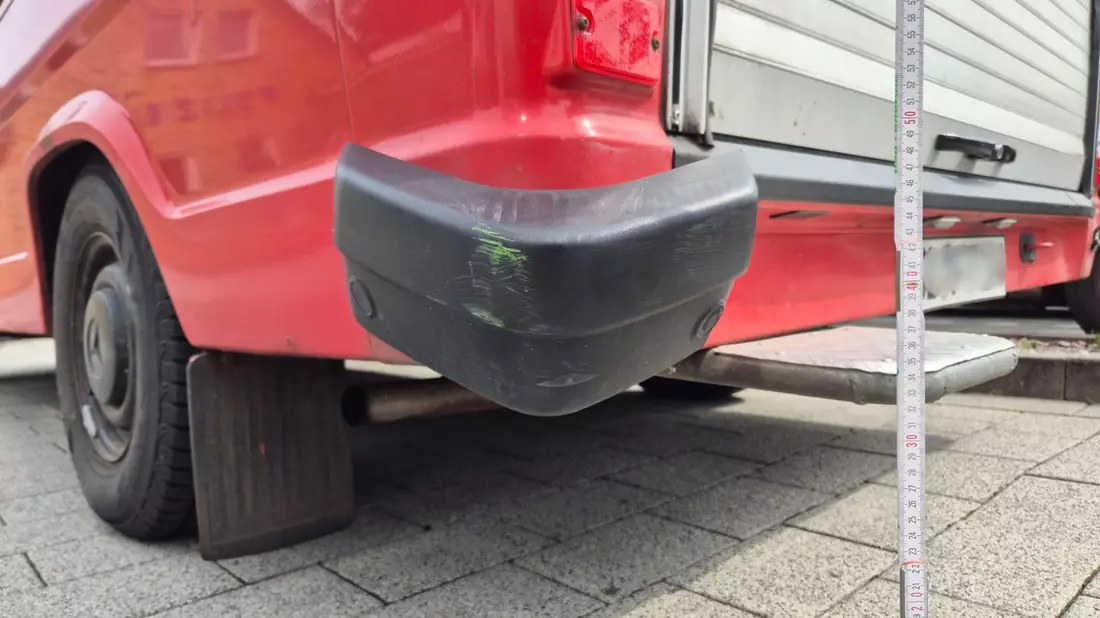 POL-FL: Tetenhusen: Zeugen nach Unfallflucht an Feuerwehrfahrzeug gesucht - Bild: presseportal.de