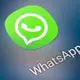 WhatsApp muss sich neben den Wettbewerbsregeln auch an weitere strengere EU-Digitalregeln halten. (Symbolbild) - Bild: Fabian Sommer/dpa