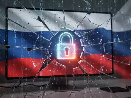 A fragmented computer screen with binary code and a subtle Russian flag in the background, showing a bypassed lock icon. - Foto: über boerse-global.de