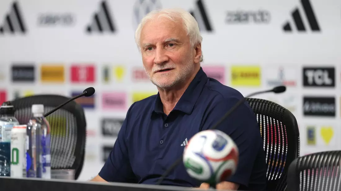 Rudi Völler ist vor dem WM-Start optimistisch.  - Bild: Jan Woitas/dpa