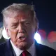 Die USA werden laut US-Präsident Trump auf einen iranischen Angriff reagieren müssen. - Bild: Mark Schiefelbein/AP/dpa