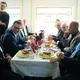 Es ist erst das zweite Mal, dass die Koalitionspartner zu einer SPD-Spargelfahrt eingeladen wurden. - Bild: Markus Schreiber/AP-Pool/dpa
